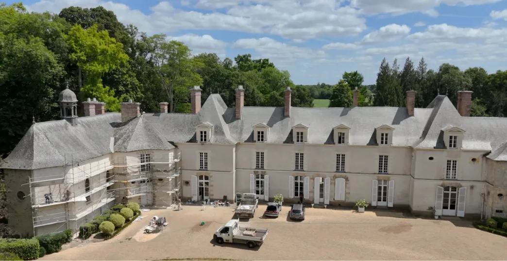 Château d’Orgères en cours de restauration.